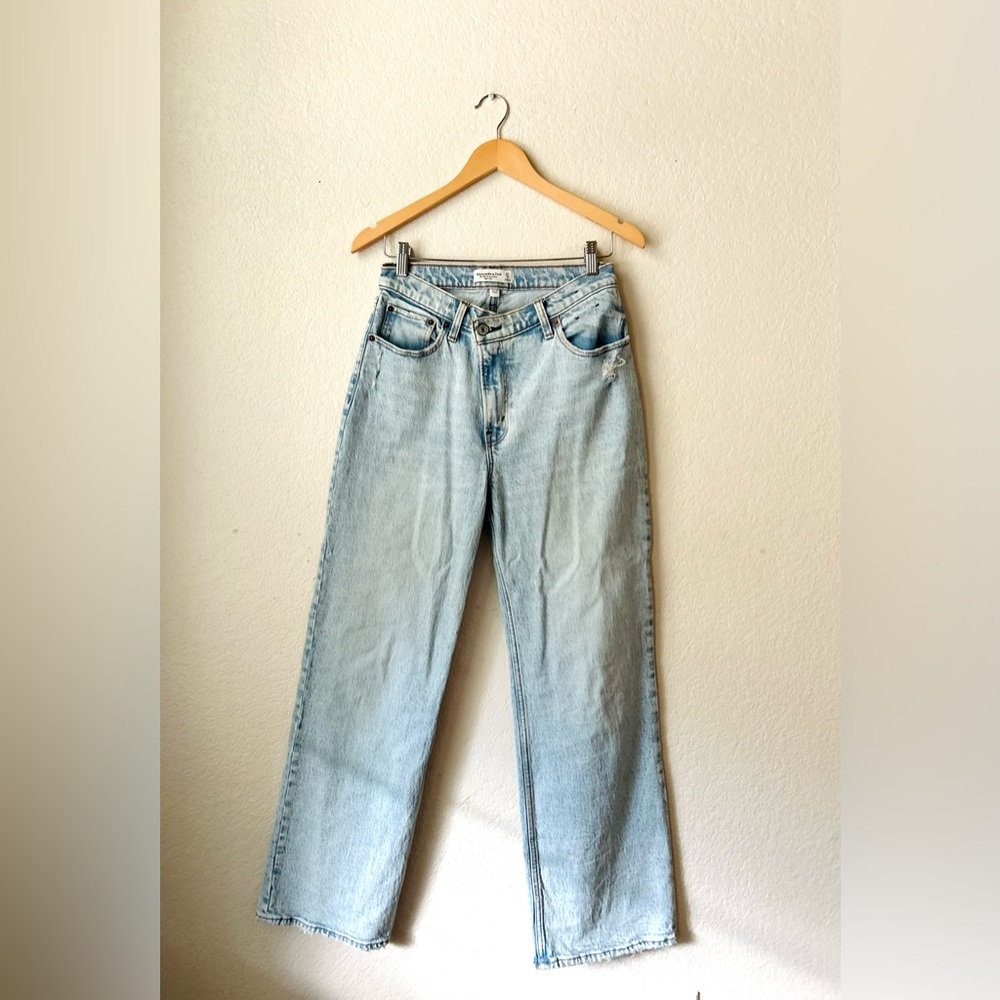 Abercrombie & Fitch Curve 90’s Love Relaxed Fit High Rise Denim Jeans Size 27/4S